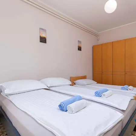 Apartment In Vrvari With One-bedroom 2 *
