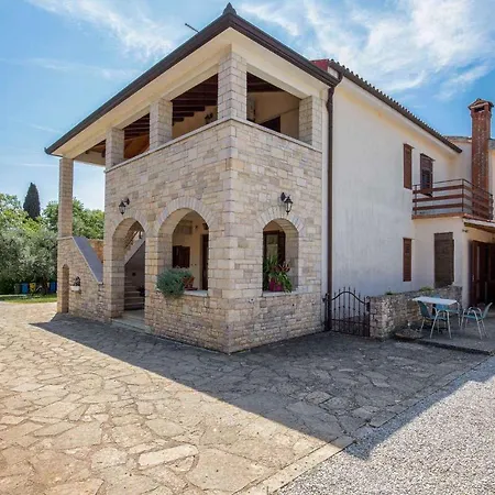 In Vrvari With One-bedroom 2 * Porec