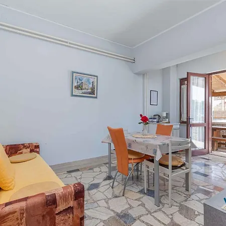 Apartment In Vrvari With One-bedroom 2
